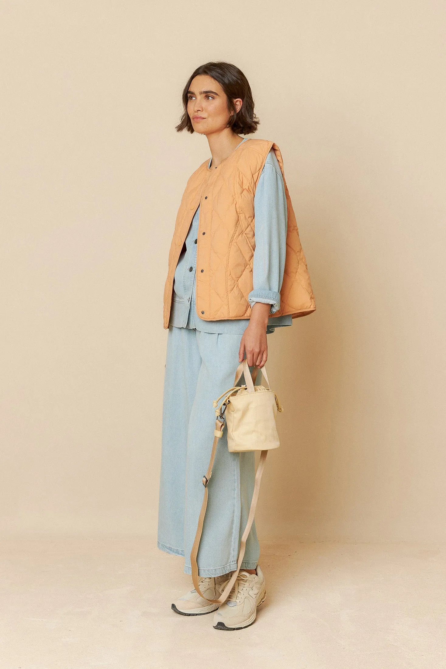 QUILTED VEST WITH SNAPS