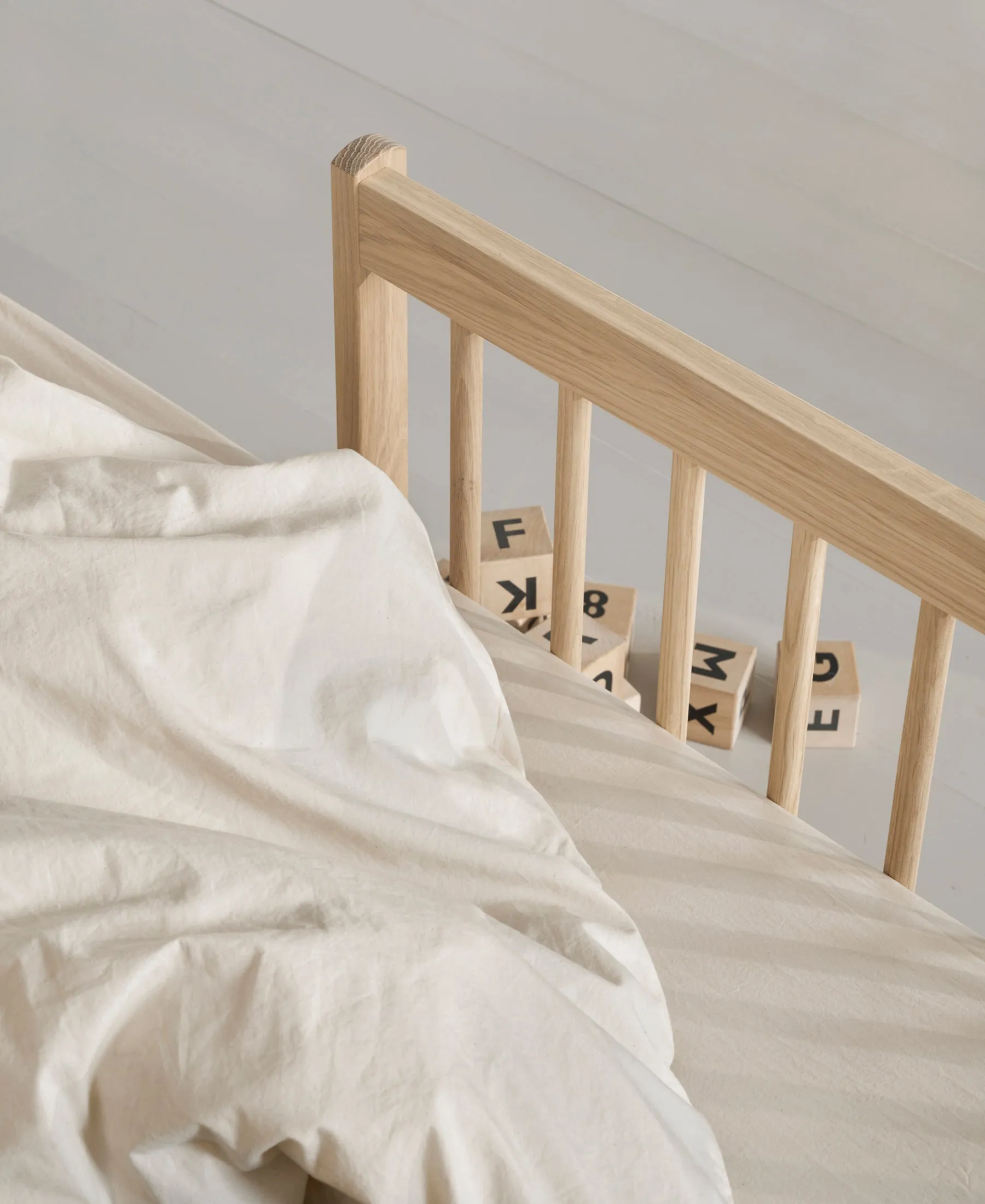 Wood Mini  low bunk bed, oak